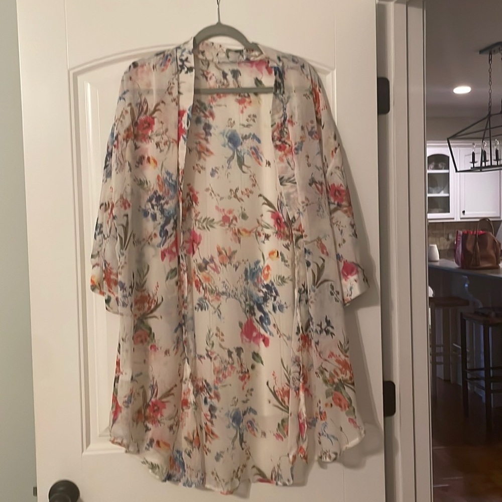 Floral 3/4 sleeve kimono